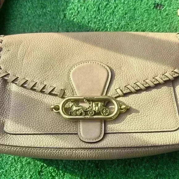 COACH - Picture 2 of 6